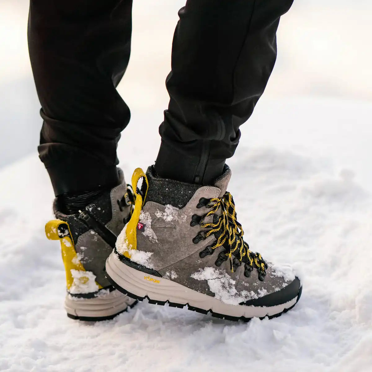Women's Arctic 600 Side-Zip 7 Driftwood/Yellow 200G - Image 10